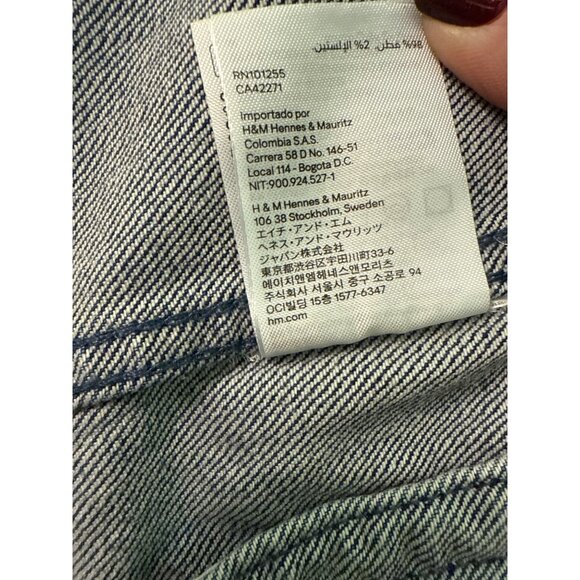 H&M Vintage-Style Medium Wash Denim Jacket With Snap Buttons & Chest Pockets - Picture 8 of 9